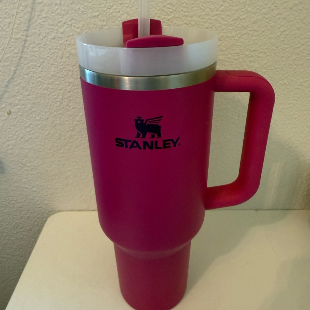 Stanley Magenta Tumbler with Handle and Straw